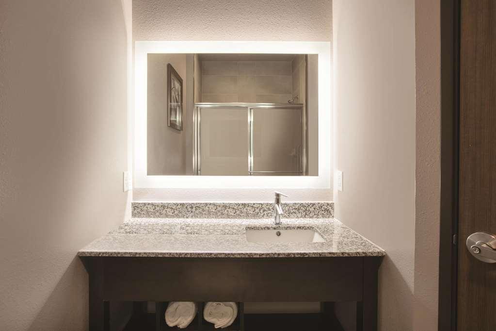 Hotel La Quinta By Wyndham Amarillo Airport Habitación foto