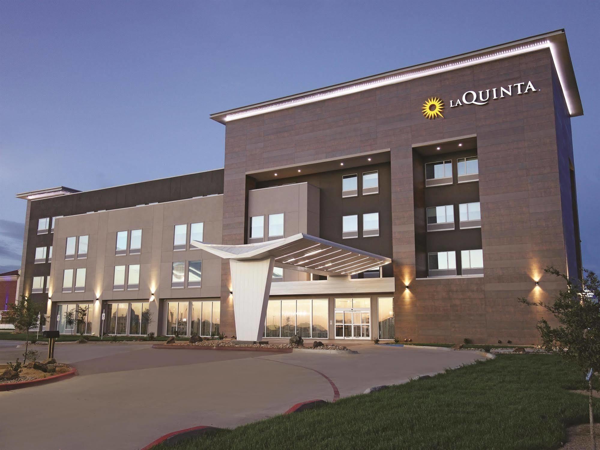 Hotel La Quinta By Wyndham Amarillo Airport Exterior foto