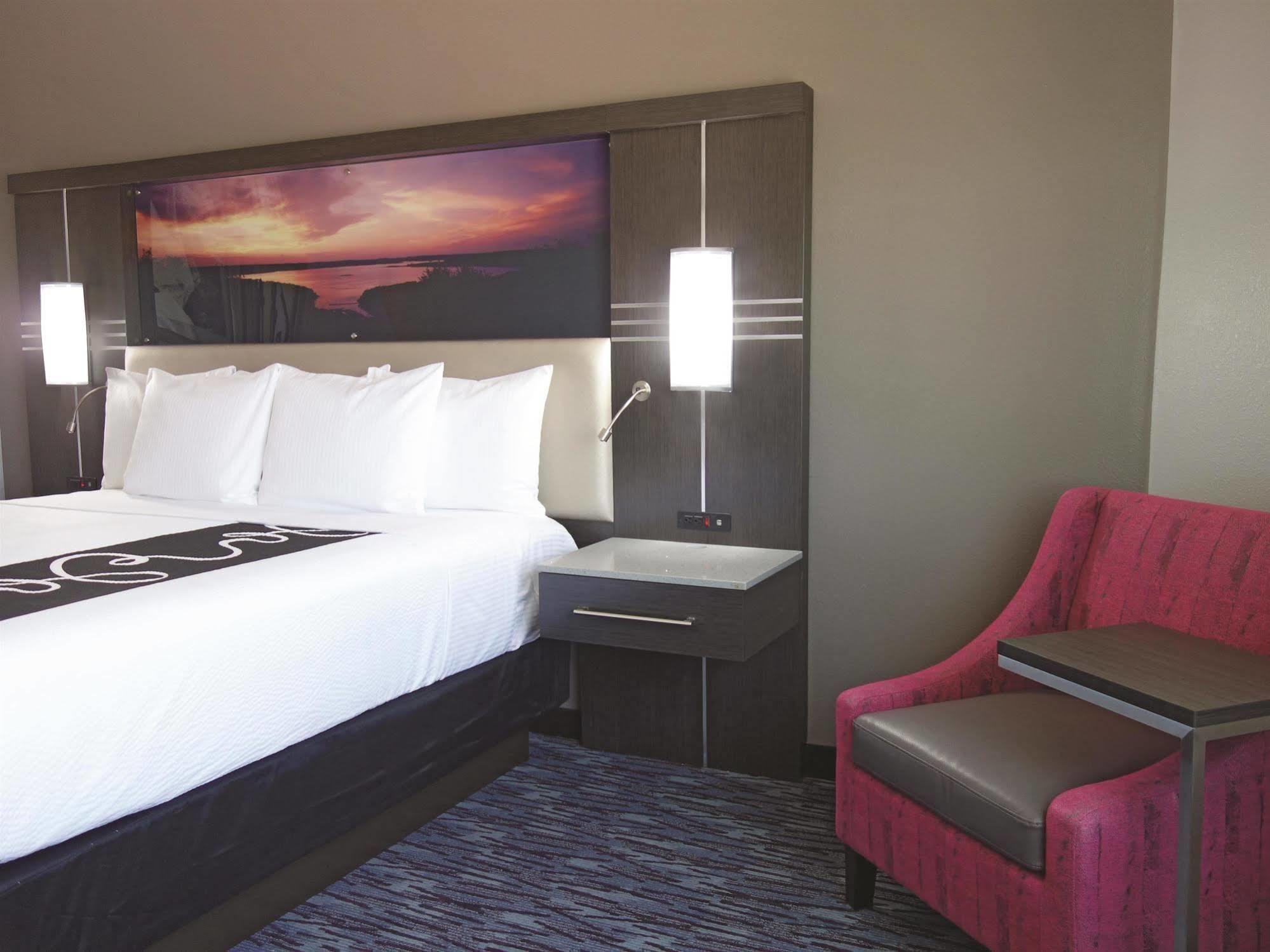 Hotel La Quinta By Wyndham Amarillo Airport Exterior foto